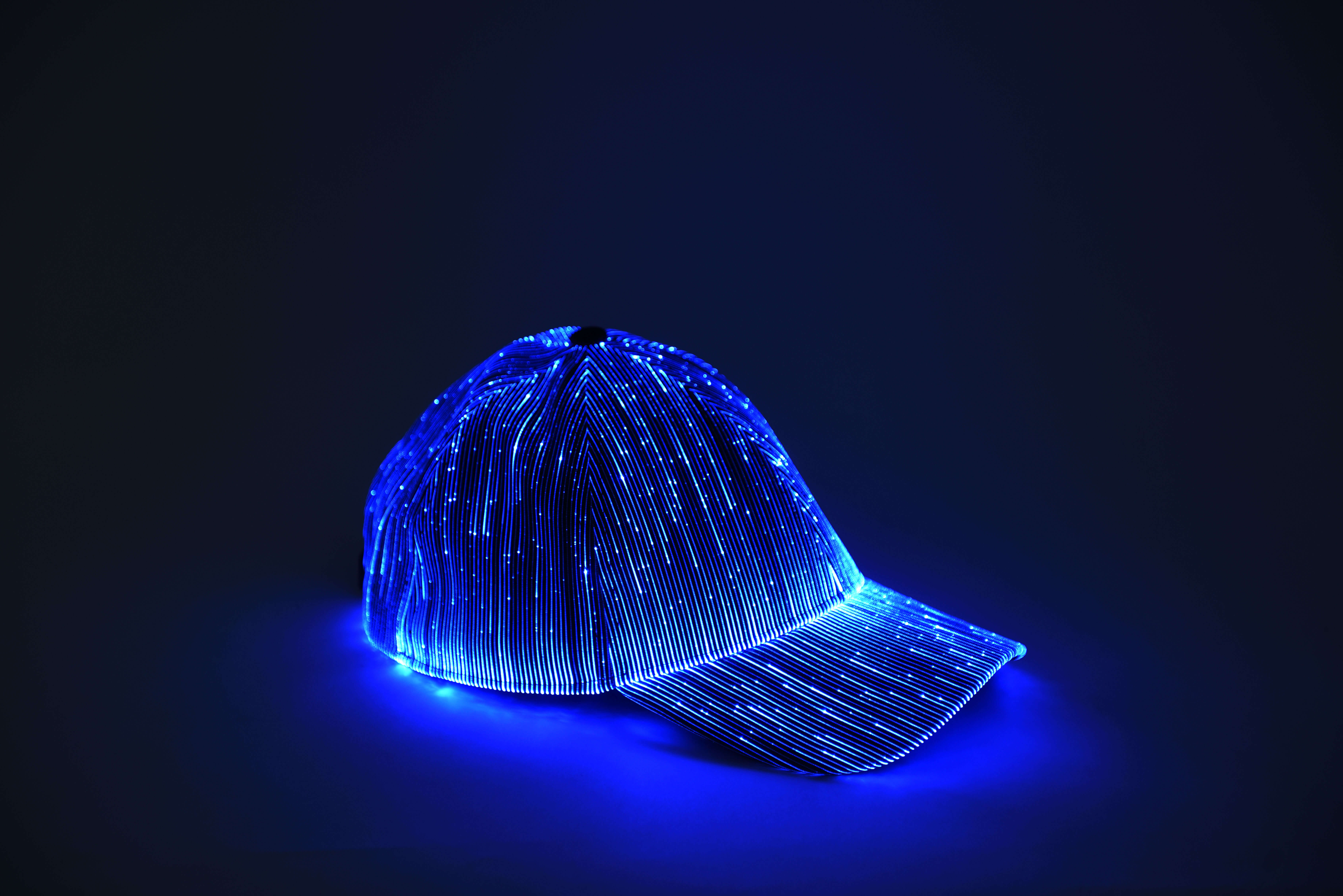Glowing baseball cap
