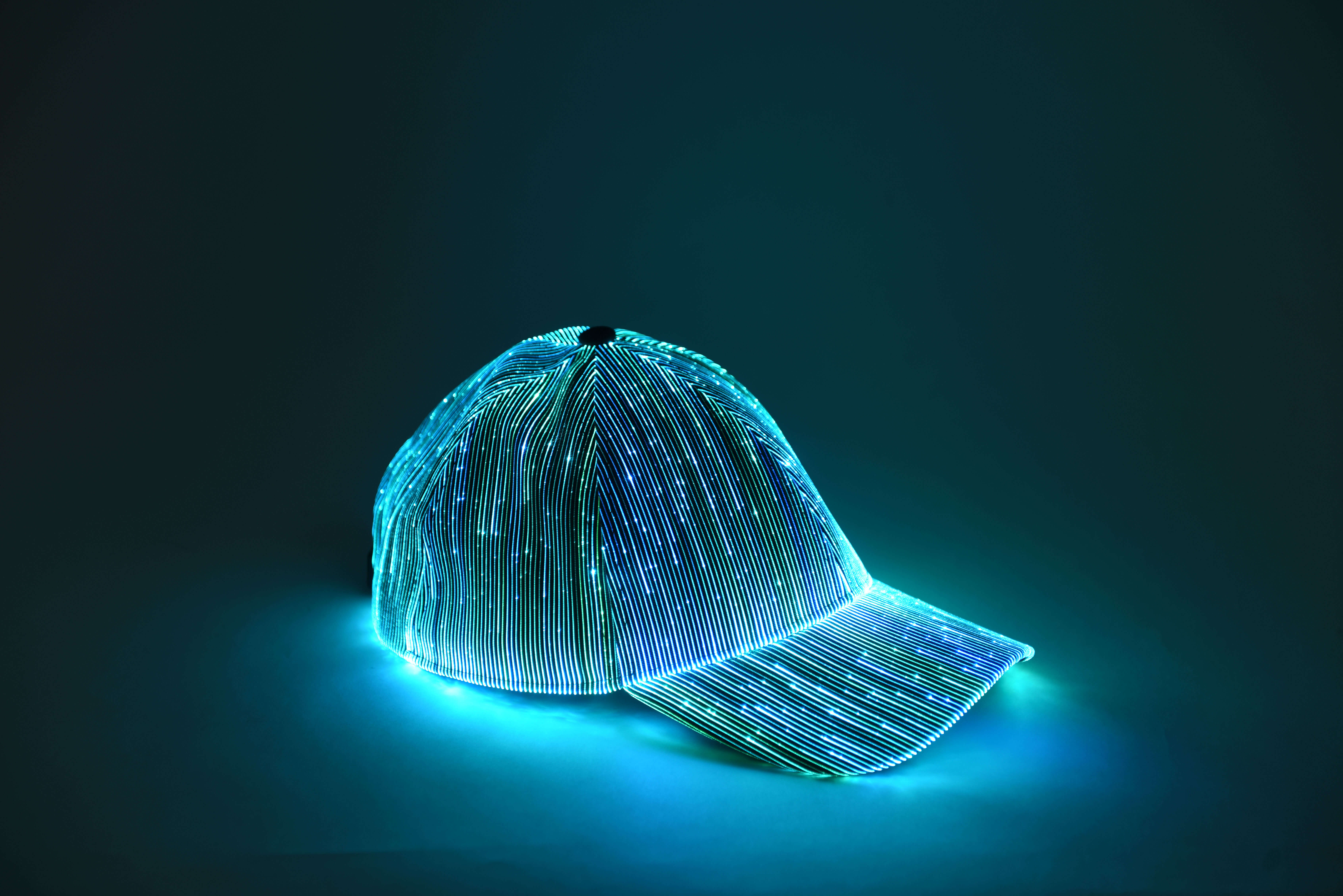 Glowing baseball cap
