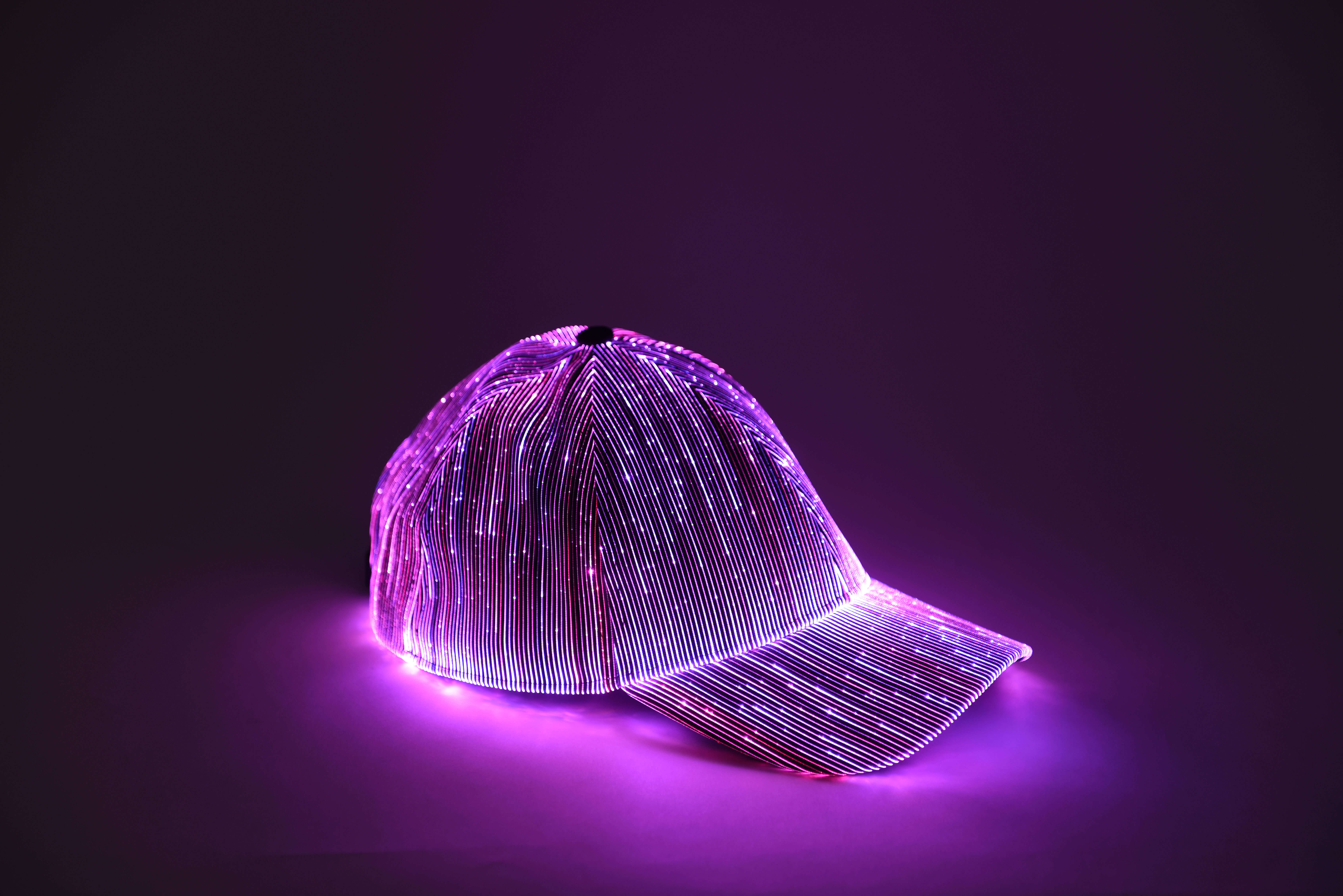 Glowing baseball cap