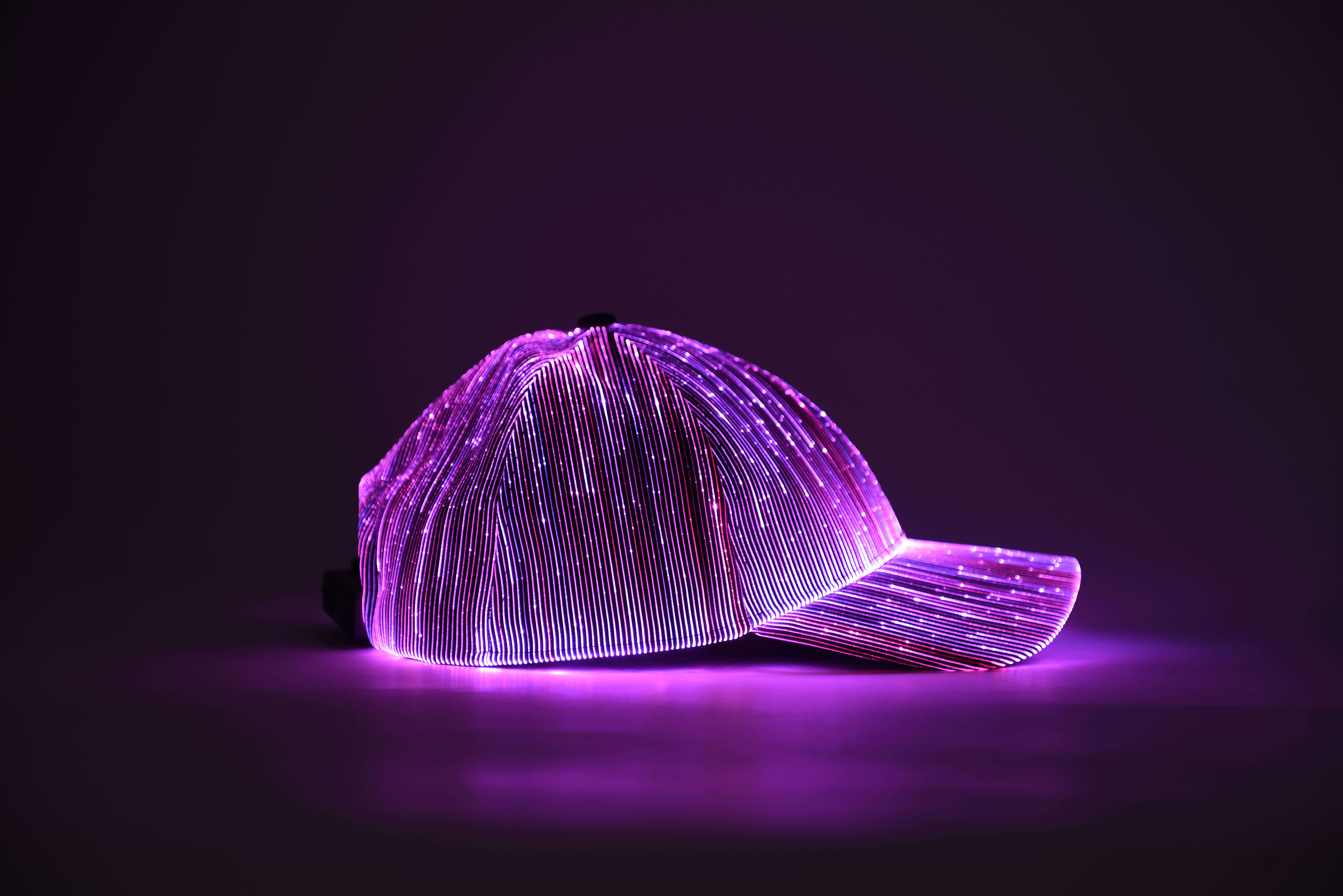 Glowing baseball cap