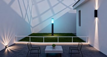 Outdoor lamp