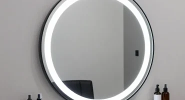 salon mirror lighting